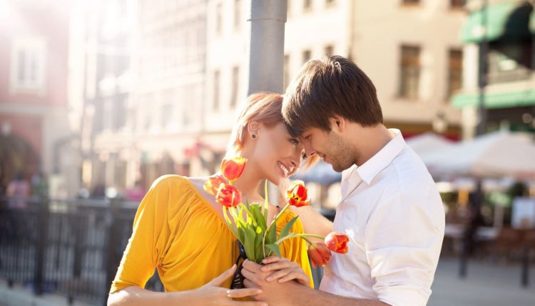 Things Women Keep Doing On Dates Even Though Men Hate Them