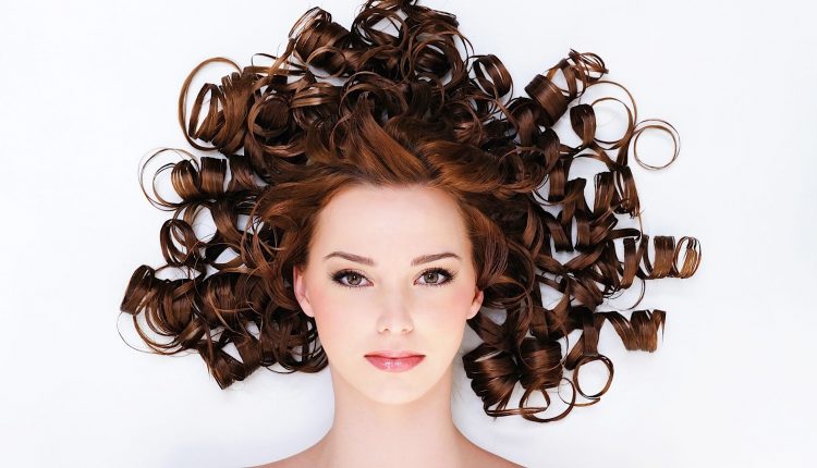 7 Ways to Make Cute Curly Hairstyles Work for You This Summer