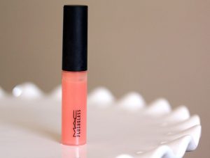 5 Must Have MAC Products – According to MAC Artists!