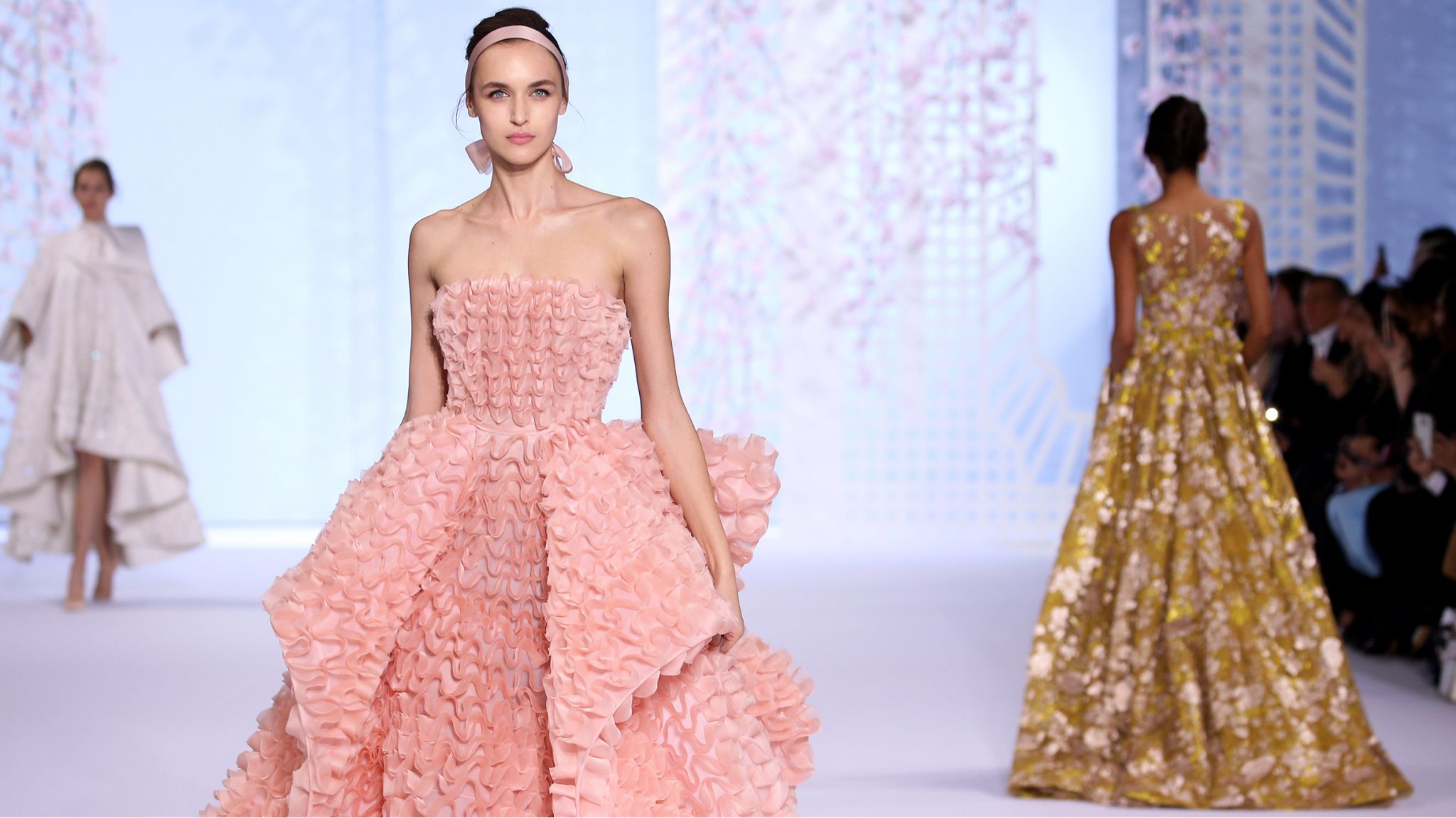 Dress elegant; five ways to dress elegant the Ralph and Russo style ...