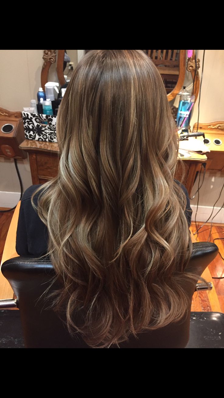 light brown and blonde hair color
