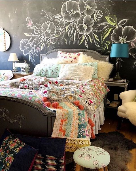 Charismatic Vintage Touch