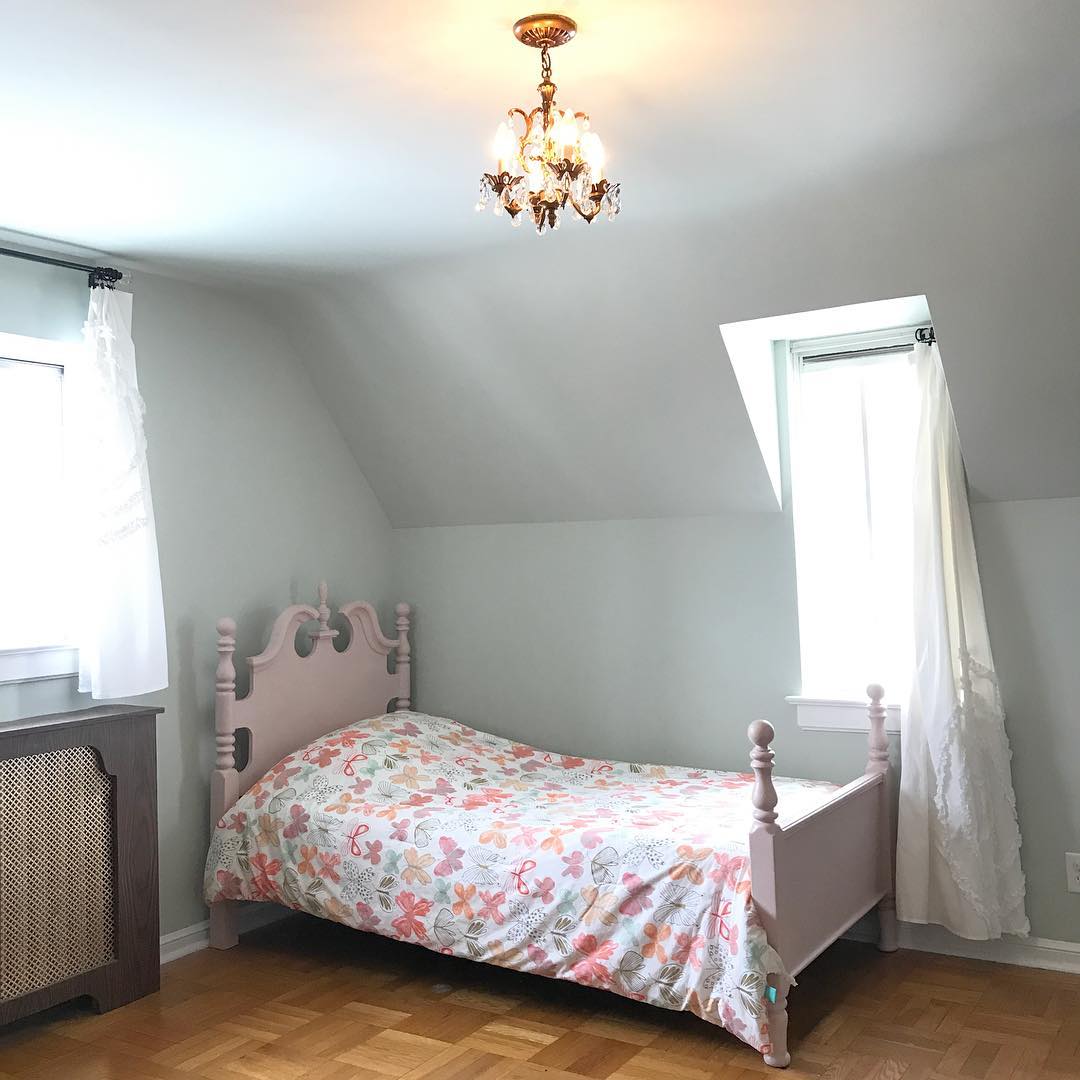 Girls Bedroom Vintage Look