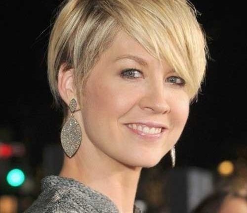 20 Short Hairstyles for Women Over 40