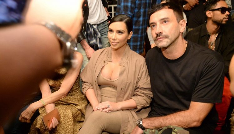 578596875LL009_Kanye_West_Y