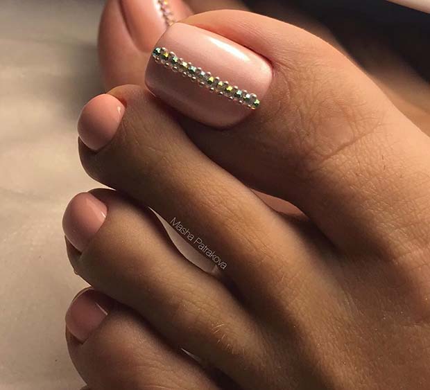 Elegant Toe Nail Design with Gems