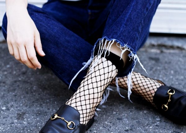 This-is-How-Sheer-Socks-are-Becoming-a-Trend
