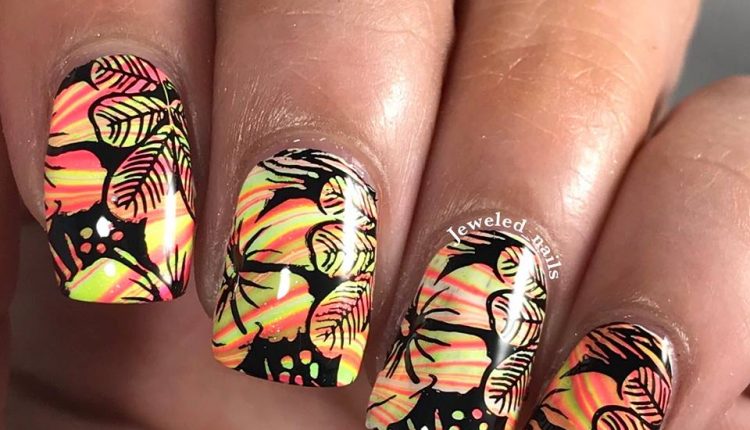 Abstract Pretty Nail Art Design