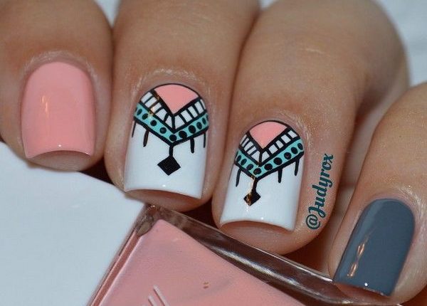 Cool Tribal Nail Art Ideas and Designs. Work to mark rites of passage, helped identify family members or work as a charm to ward off evil spirits. Wonderful for festive or special occasions. 