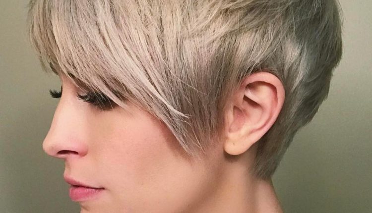 Short Straight Hairstyle - Short Haircuts for Women and Girls